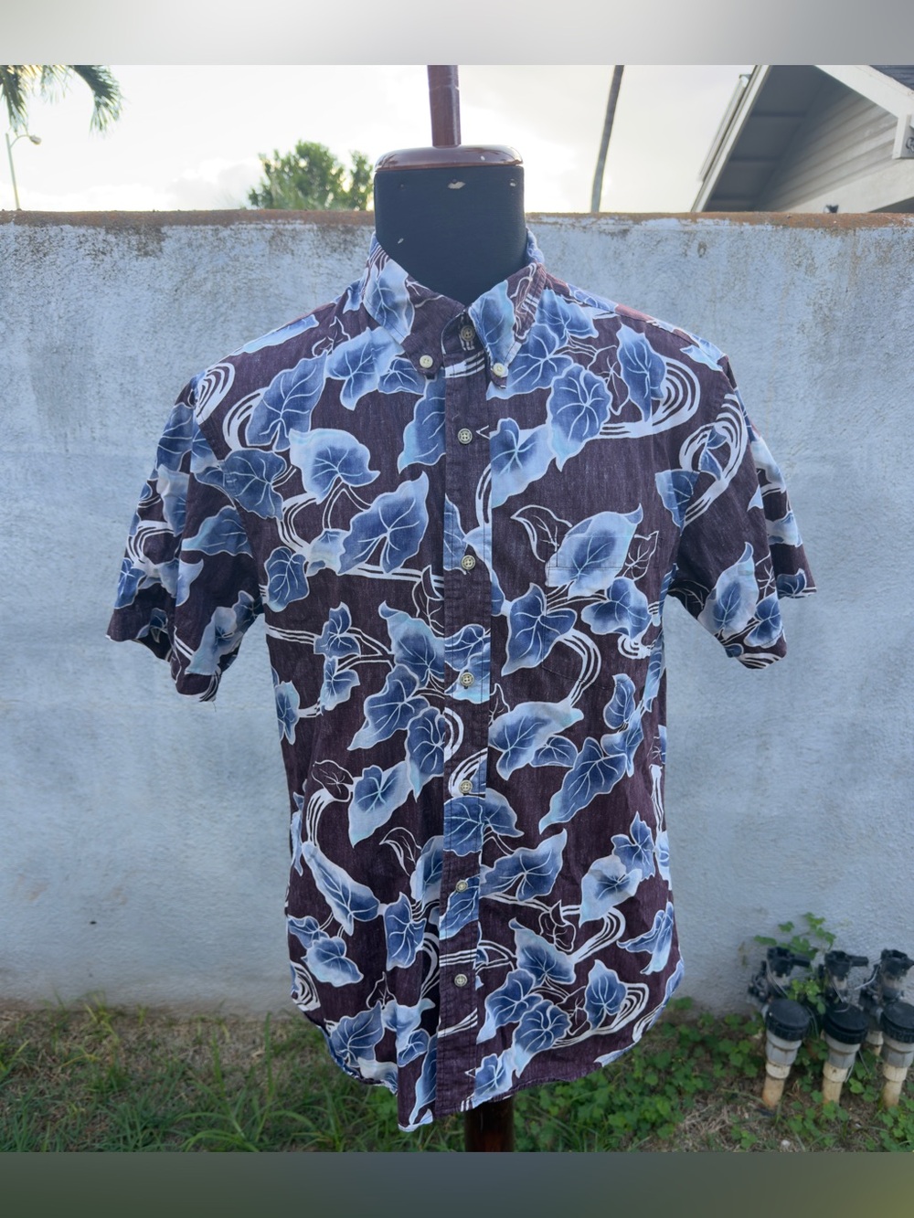 PreOwned Reyn Spooner Tailored Fit Multicolored Hawaiian Print Men's Large
